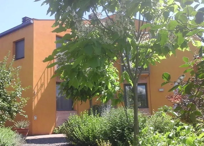 Casa Cholavila Bed & Breakfast Laguarres