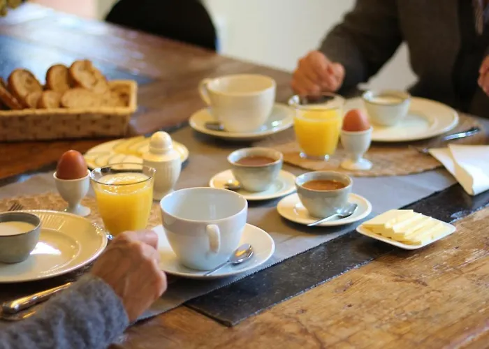 Bed & Breakfast Casa Cholavila 4*