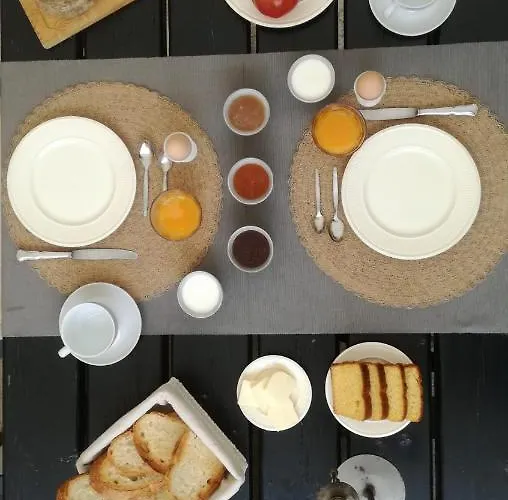 Bed & Breakfast Casa Cholavila 4*