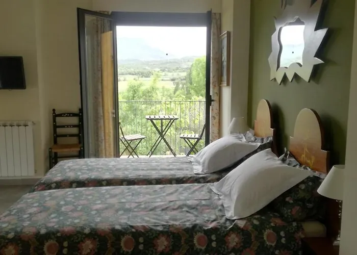 Bed & Breakfast Casa Cholavila Laguarres