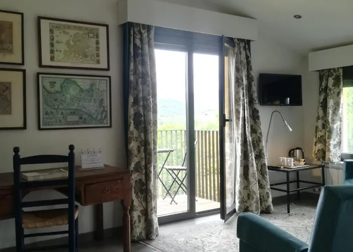 Bed & Breakfast Casa Cholavila 4*