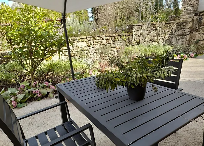 Casa Cholavila Bed & Breakfast